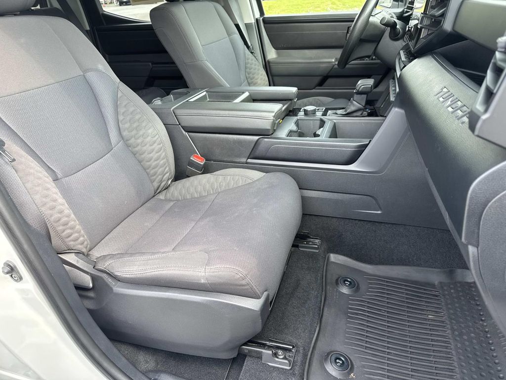 2024 Toyota Tundra SR5 - Photo 25