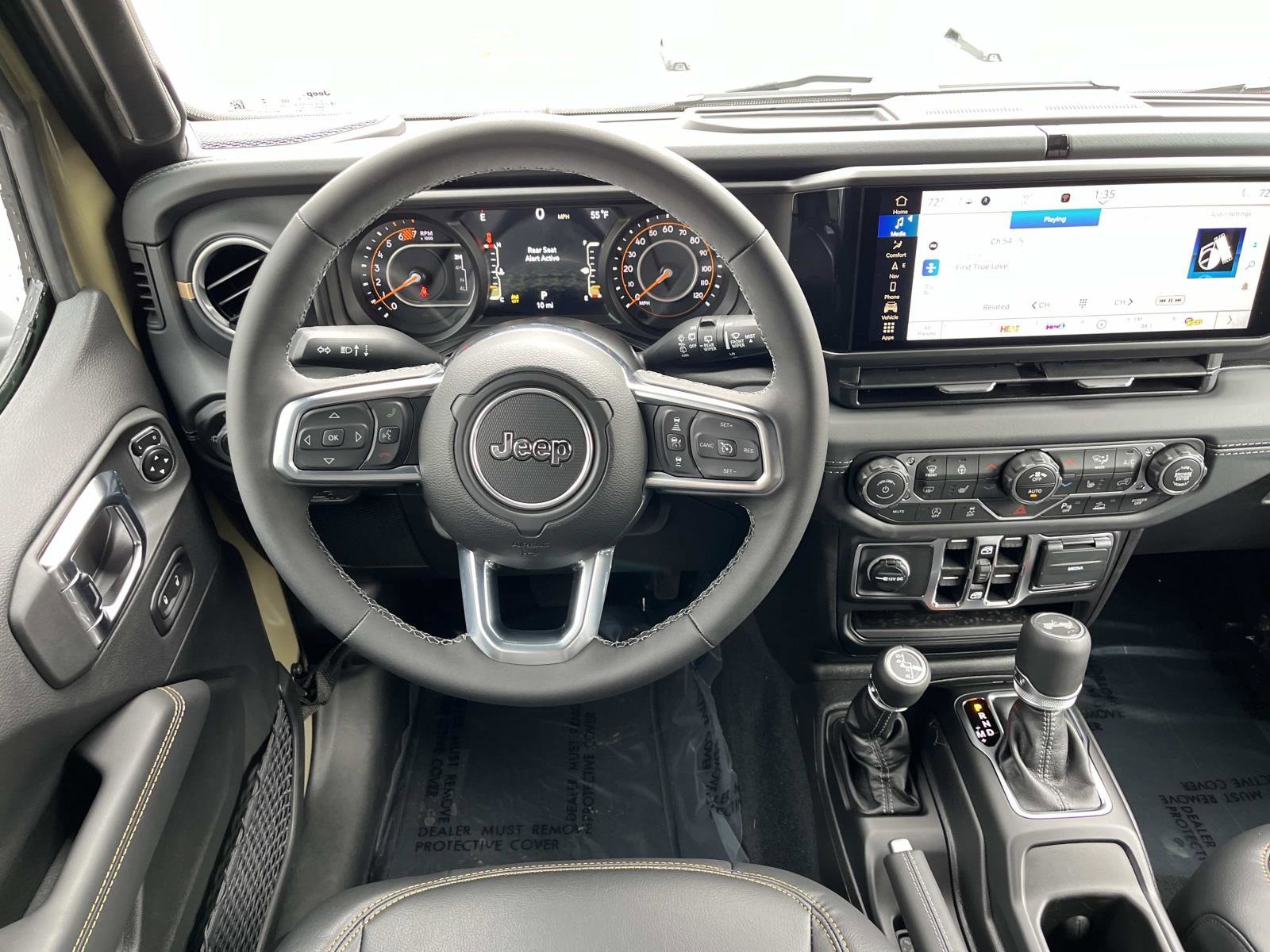 2026 Jeep Wrangler 4-Door Sahara - Photo 12