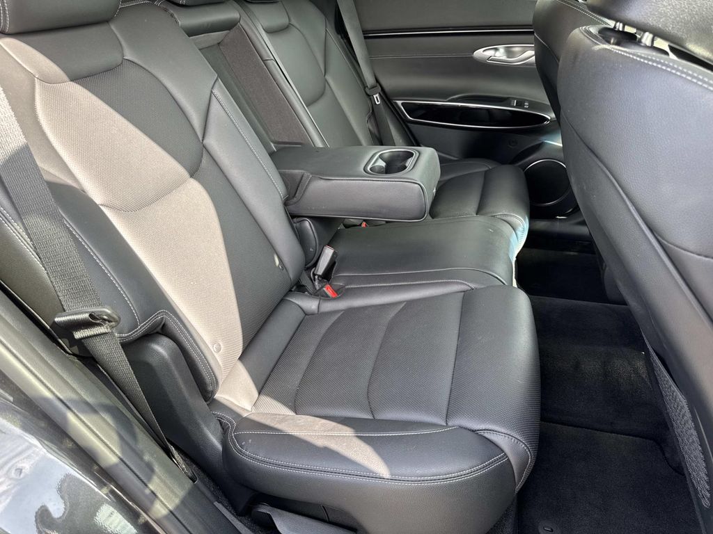 2025 GENESIS GV70 Standard - Photo 23