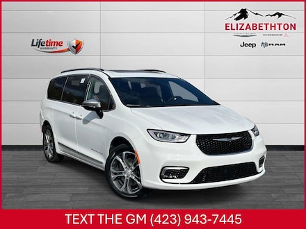 2026 Chrysler Pacifica PINNACLE AWD Passenger Van