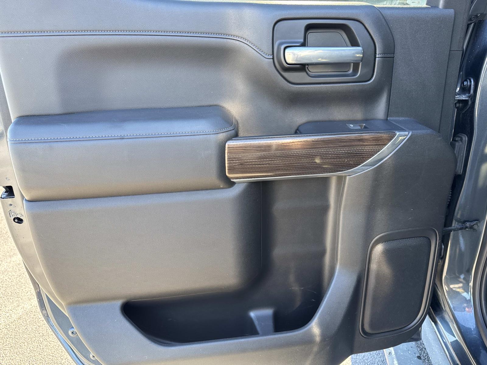 2019 Chevrolet Silverado 1500 RST - Photo 19