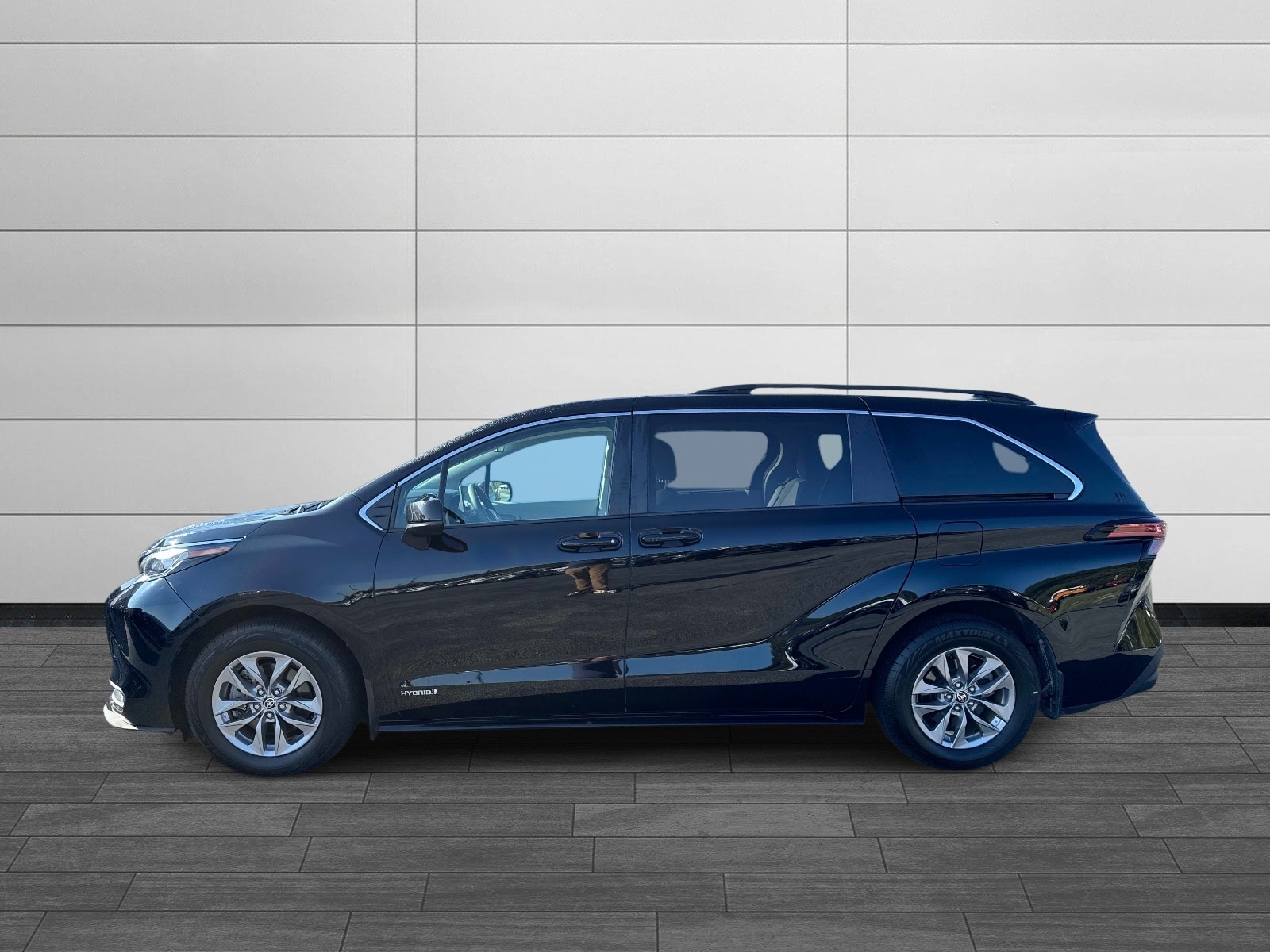 2021 Toyota Sienna LE - Photo 6