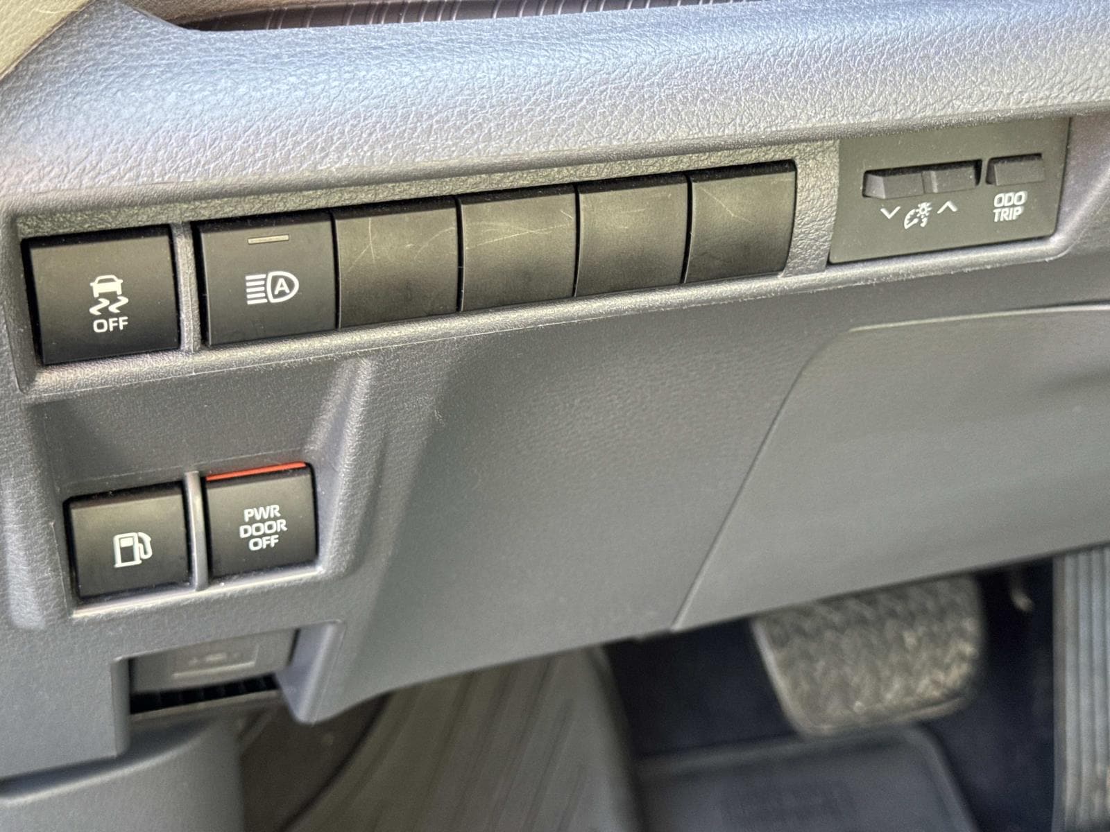 2021 Toyota Sienna LE - Photo 29
