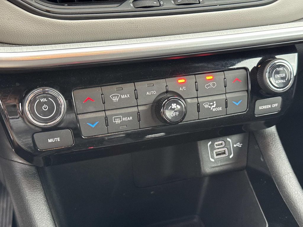 2025 Jeep Compass Limited - Photo 36