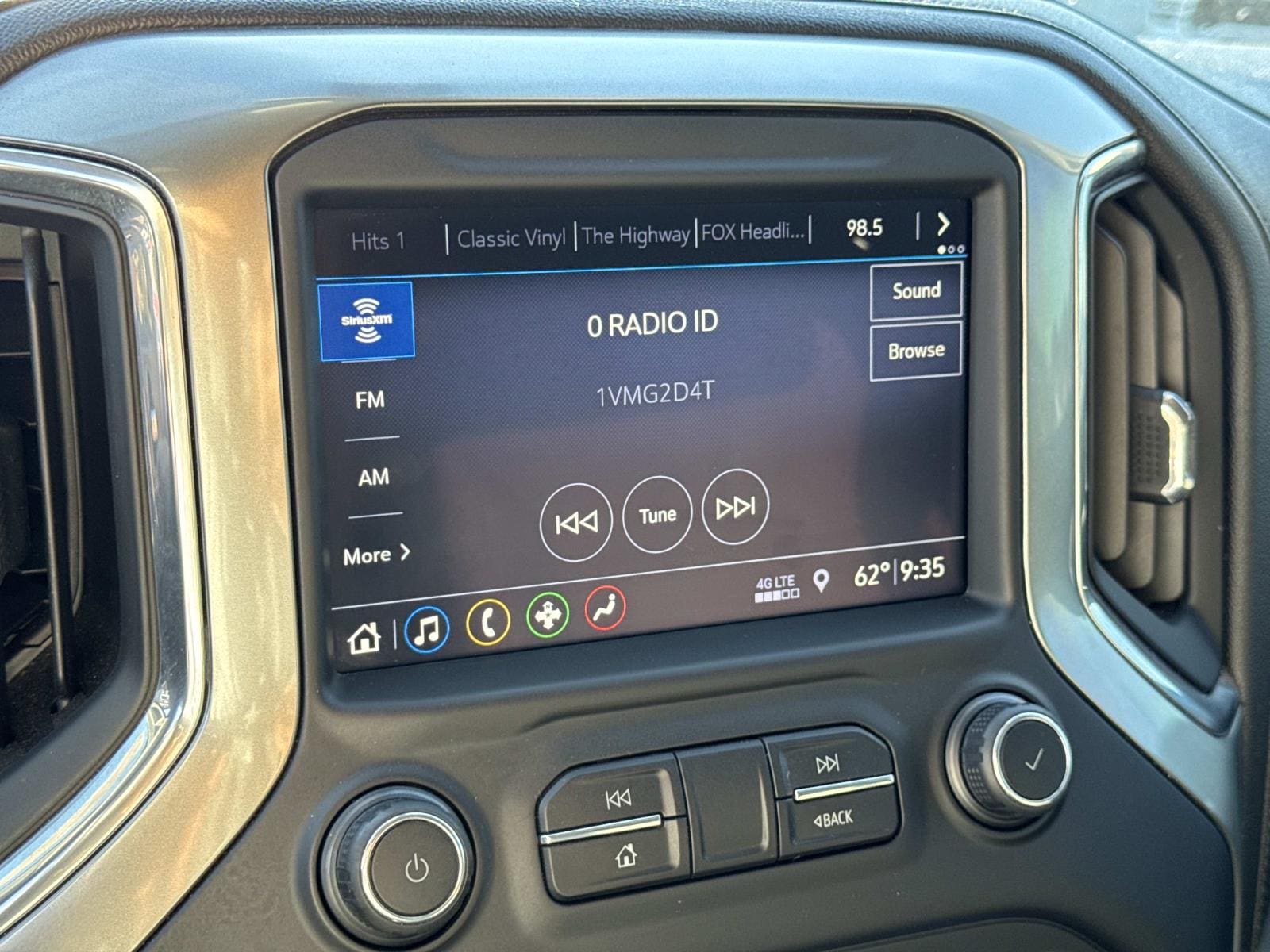 2019 Chevrolet Silverado 1500 RST - Photo 33
