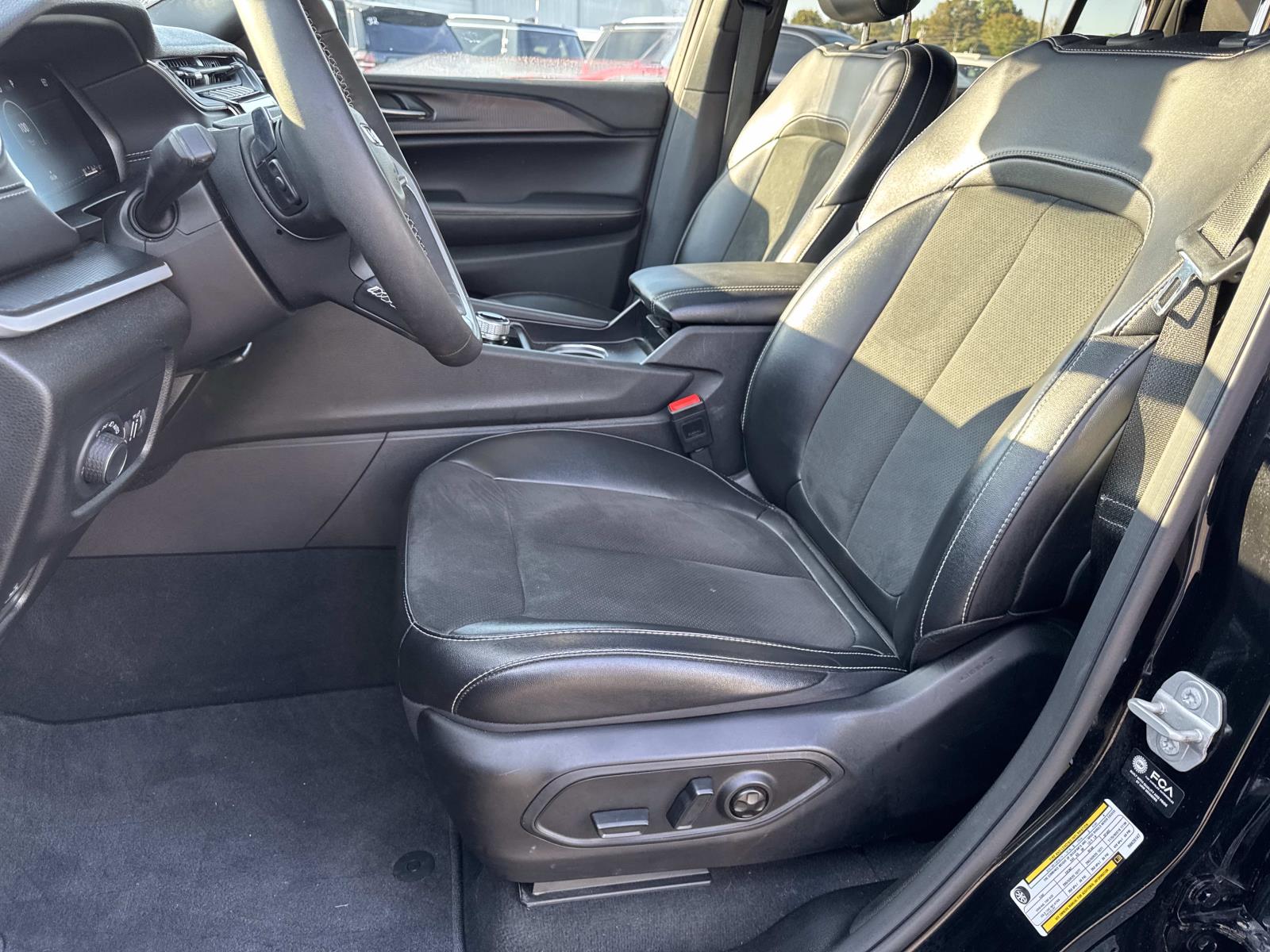 2024 Jeep Grand Cherokee L Altitude - Photo 31