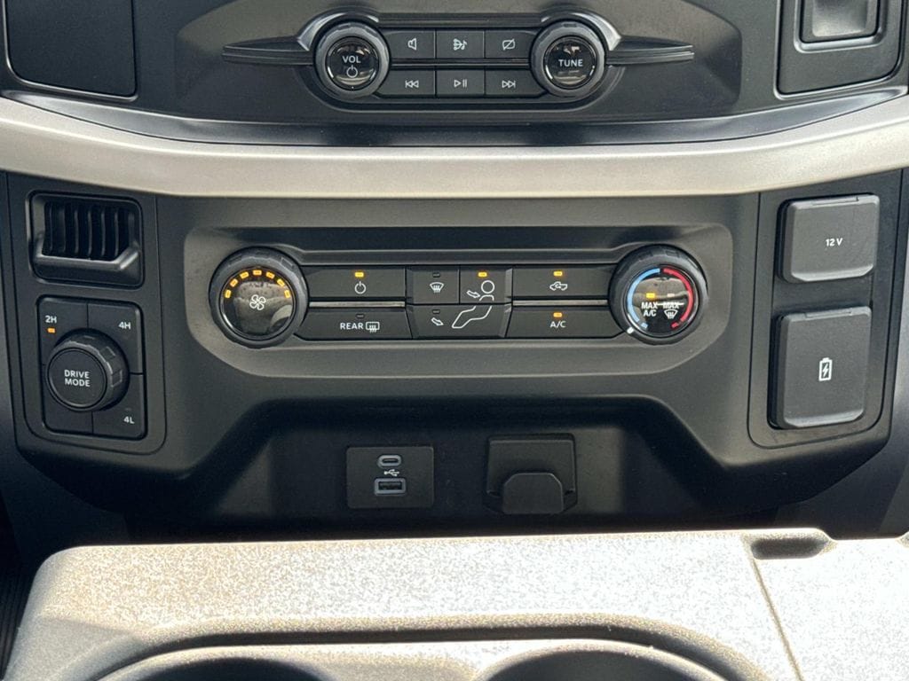 2023 Ford F-150 XL - Photo 16