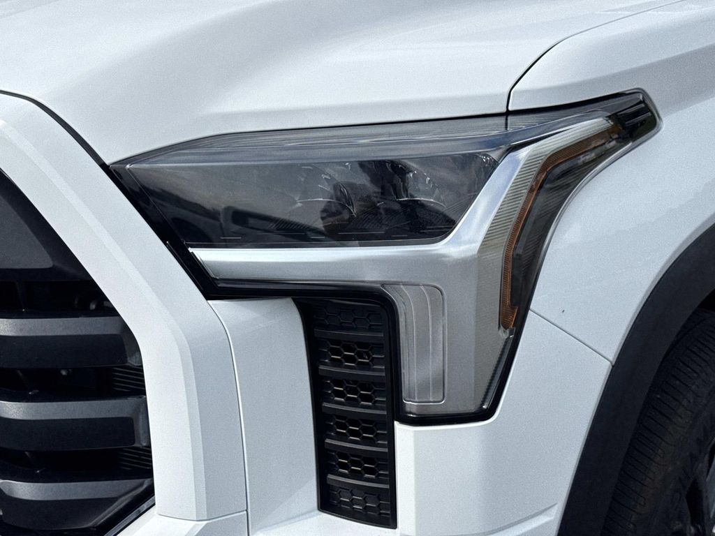 2024 Toyota Tundra SR5 - Photo 9