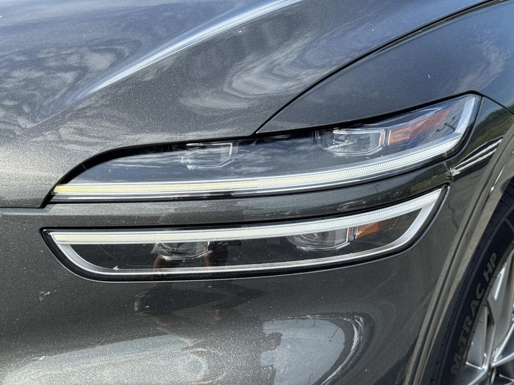 2025 GENESIS GV70 Standard - Photo 9