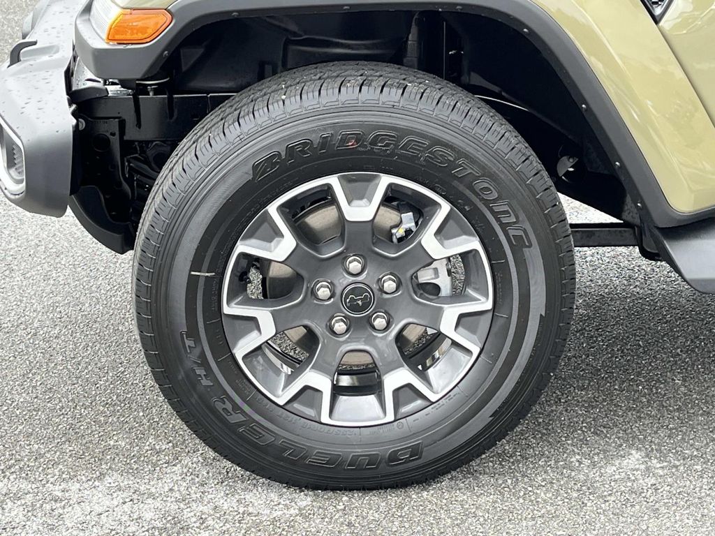 2026 Jeep Wrangler 4-Door Sahara - Photo 11