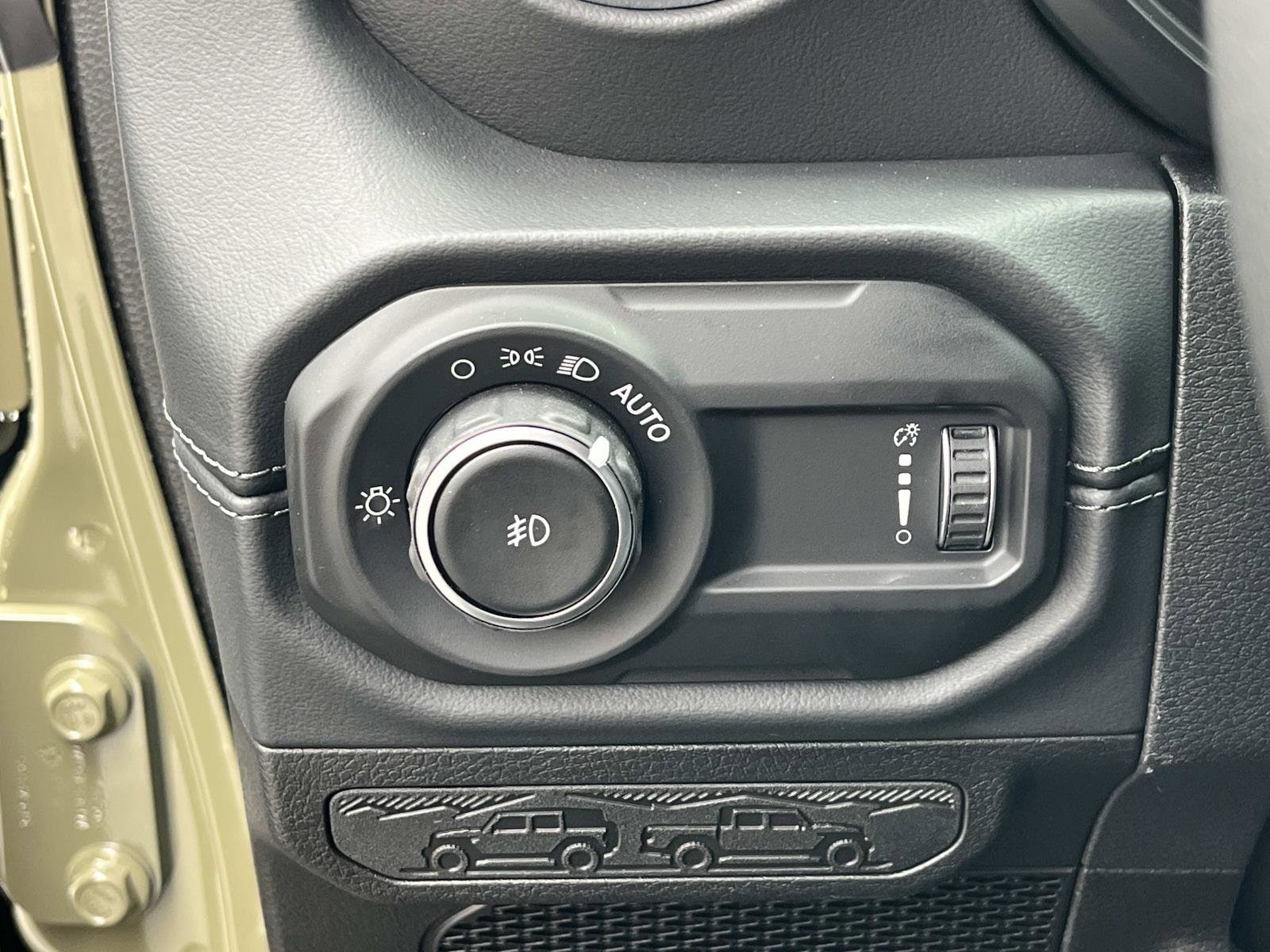 2026 Jeep Wrangler 4-Door Sahara - Photo 20