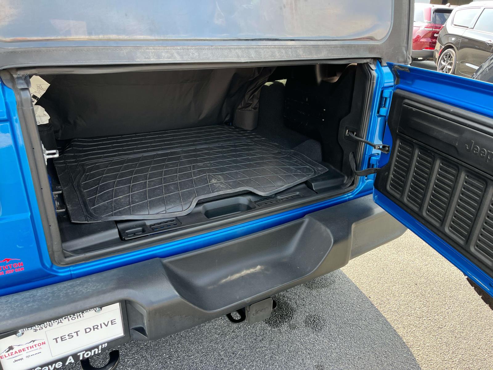 2022 Jeep Wrangler Unlimited Willys Sport - Photo 20