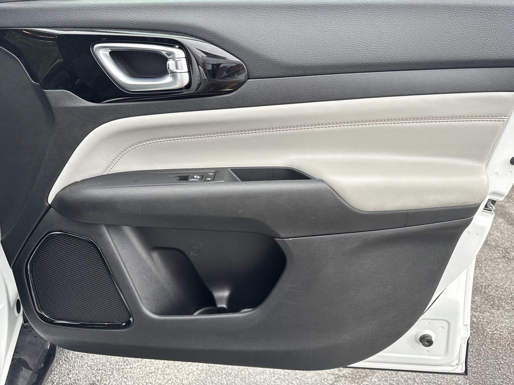 2025 Jeep Compass Limited - Photo 23