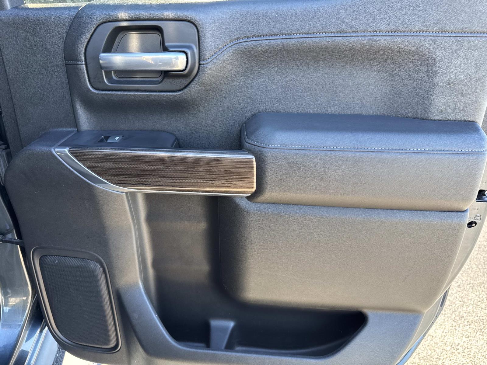 2019 Chevrolet Silverado 1500 RST - Photo 21