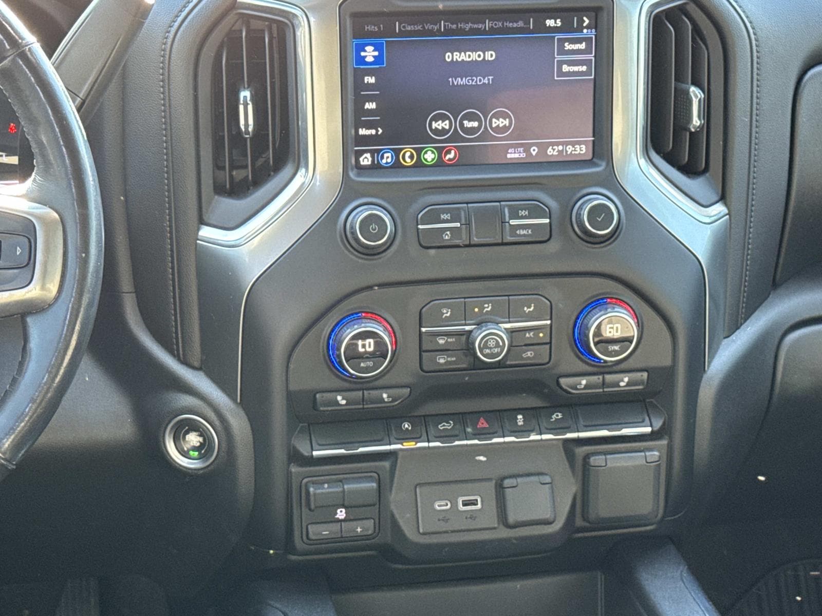 2019 Chevrolet Silverado 1500 RST - Photo 16