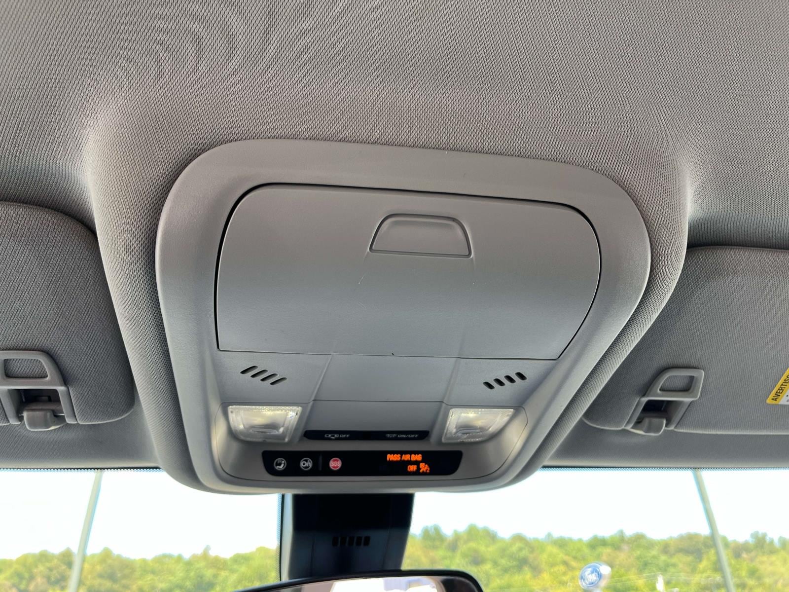 2022 Chevrolet Equinox LT - Photo 16