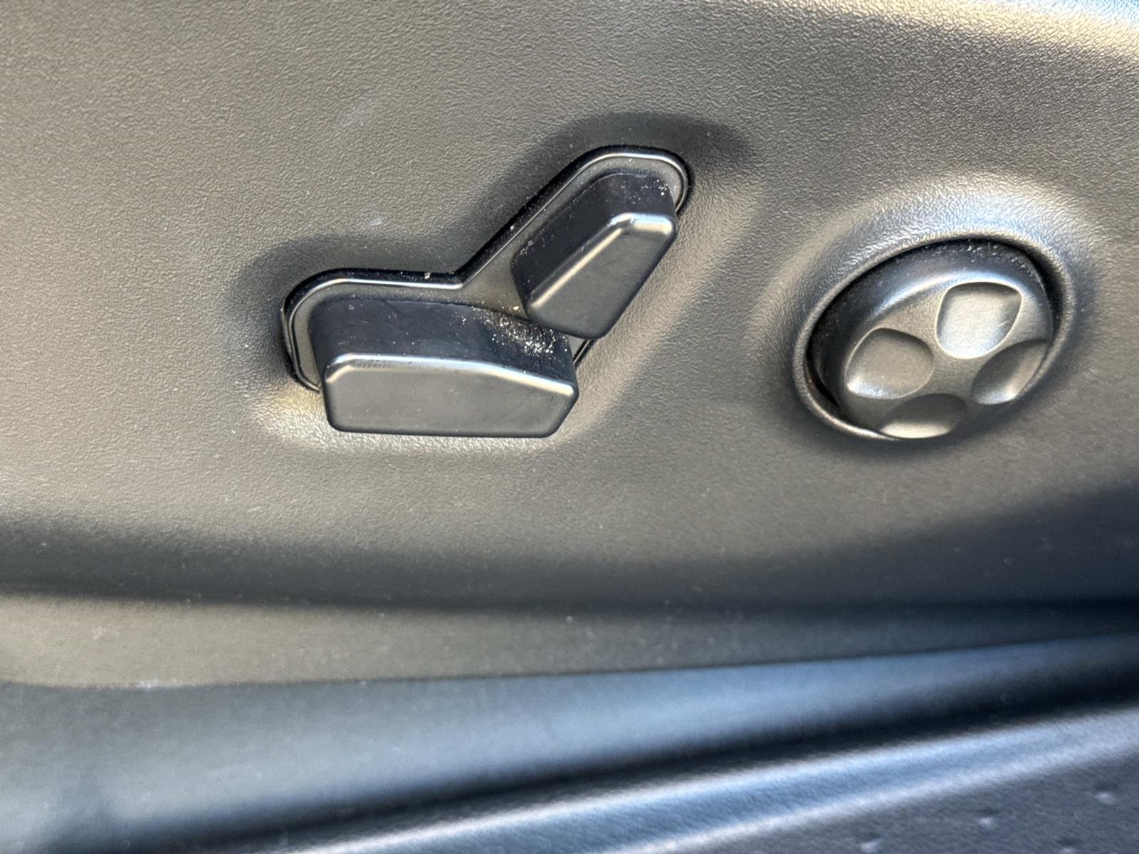 2026 Chrysler Pacifica Limited - Photo 32