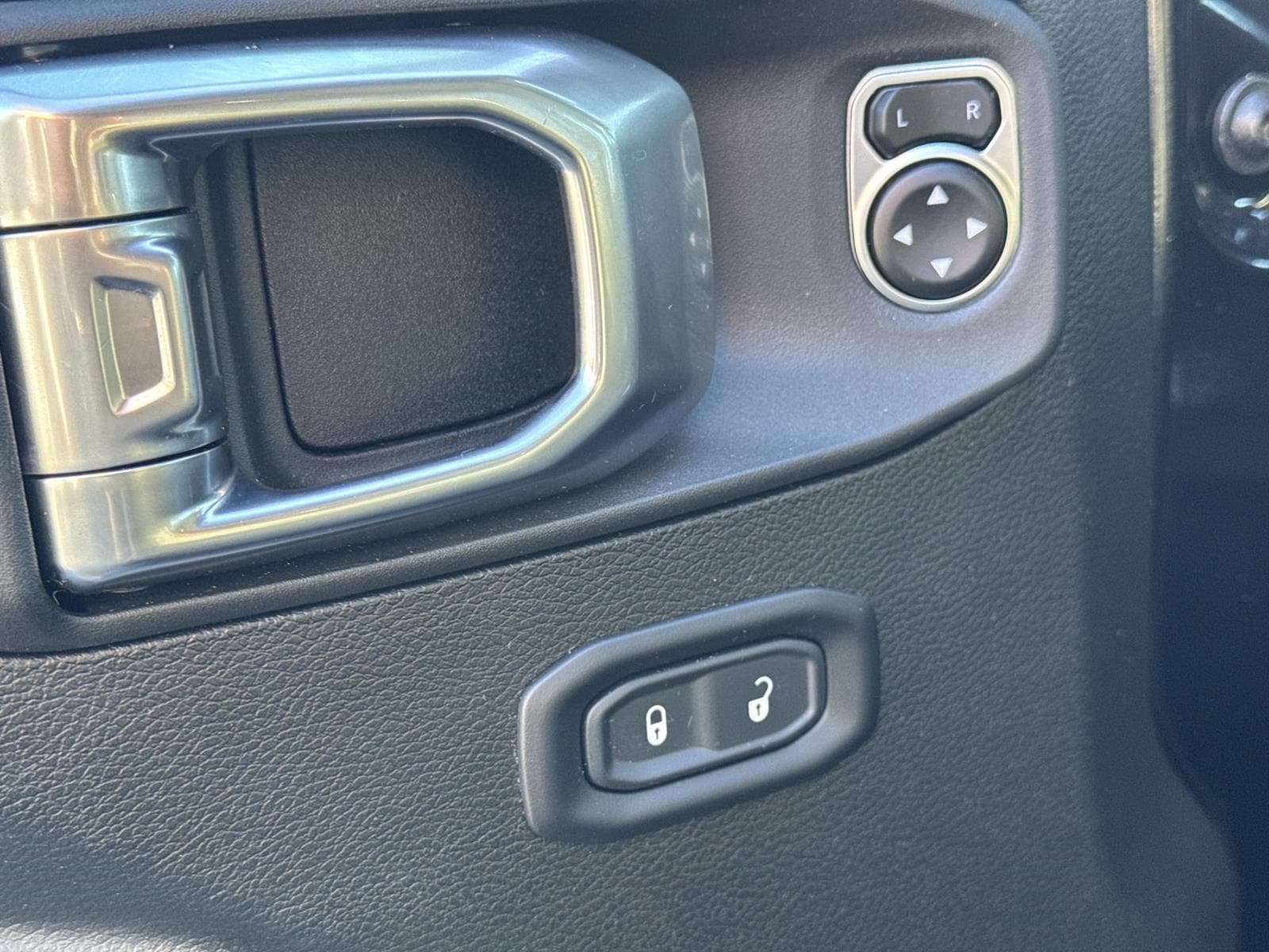 2026 Jeep Wrangler 4-Door Rubicon - Photo 25