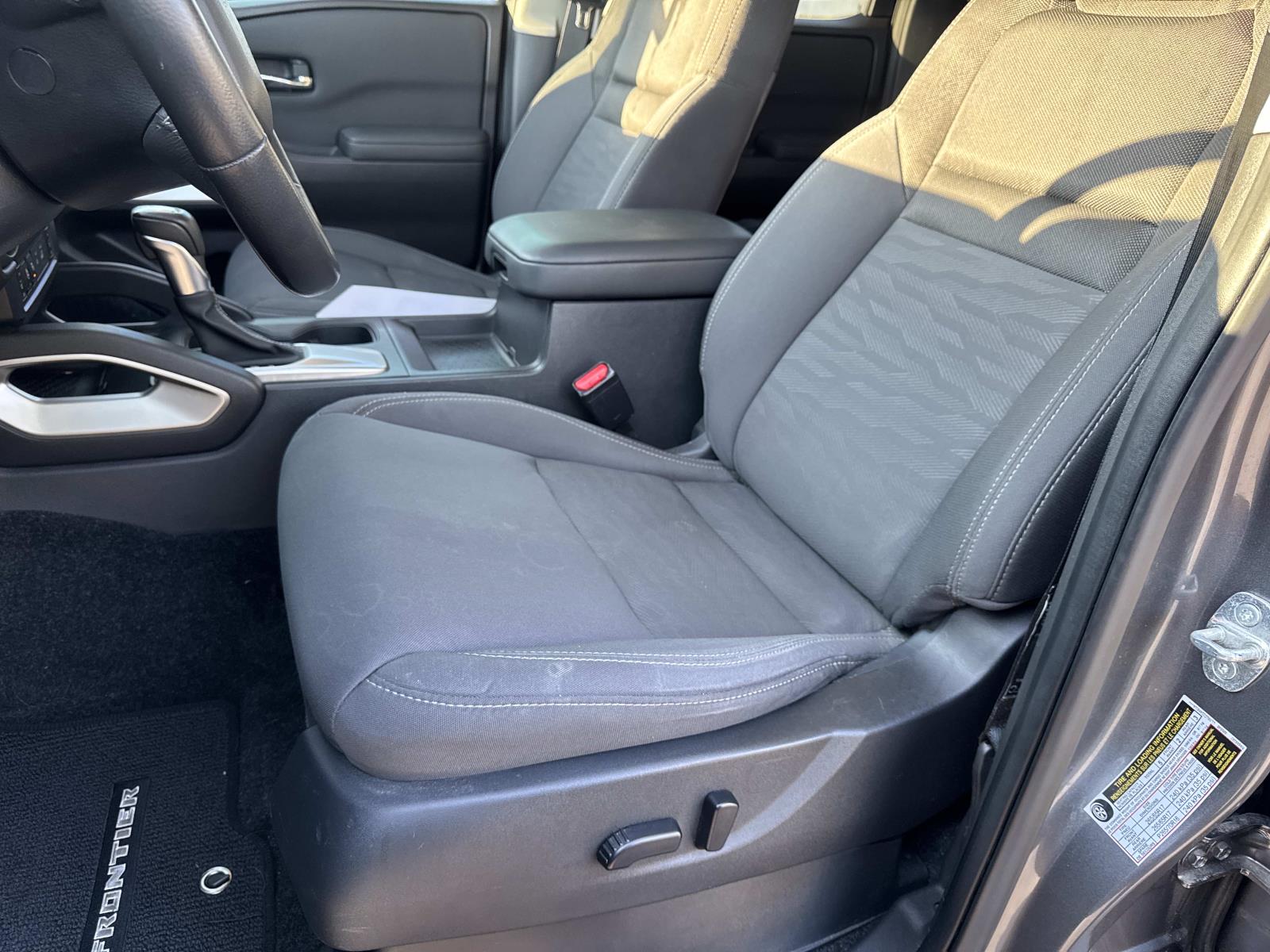 2024 Nissan Frontier SV - Photo 28