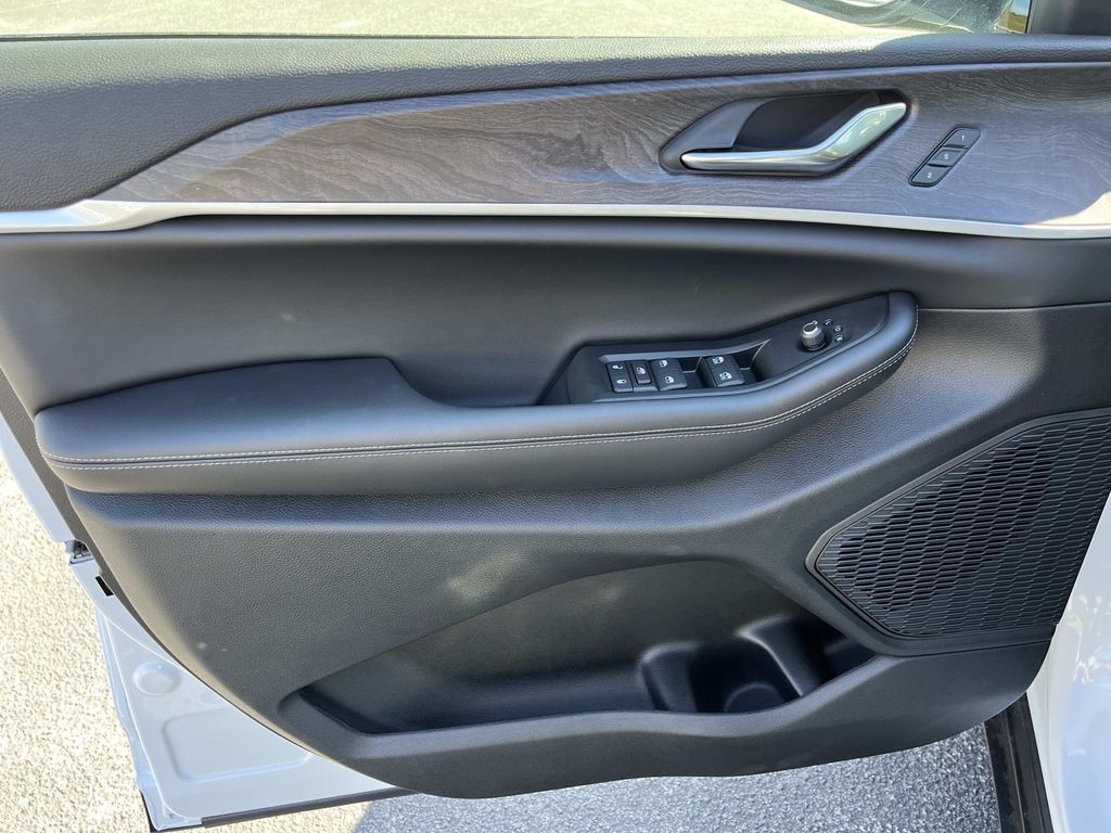 2025 Jeep Grand Cherokee Limited - Photo 19
