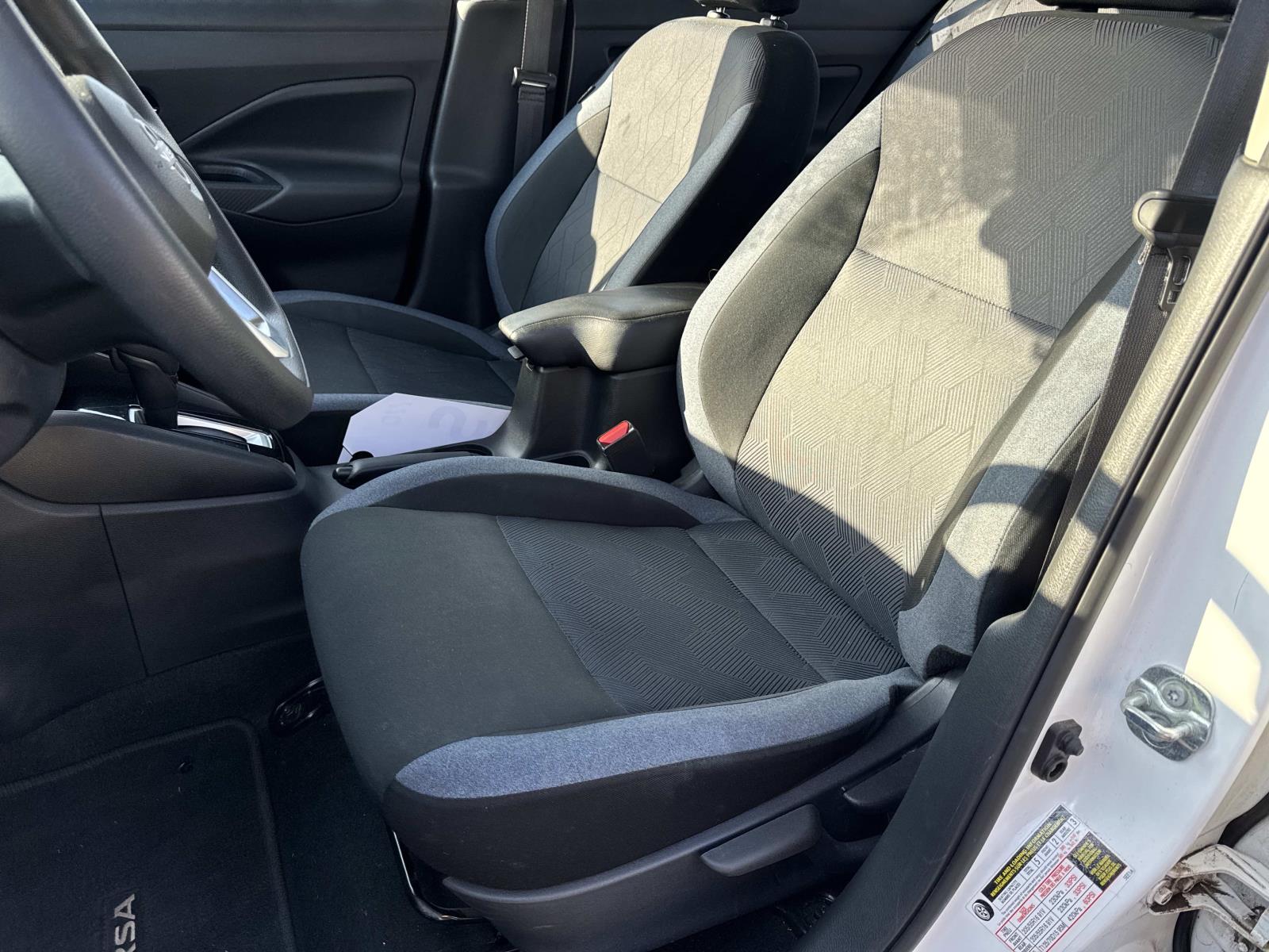 2024 Nissan Versa Sedan SV - Photo 28