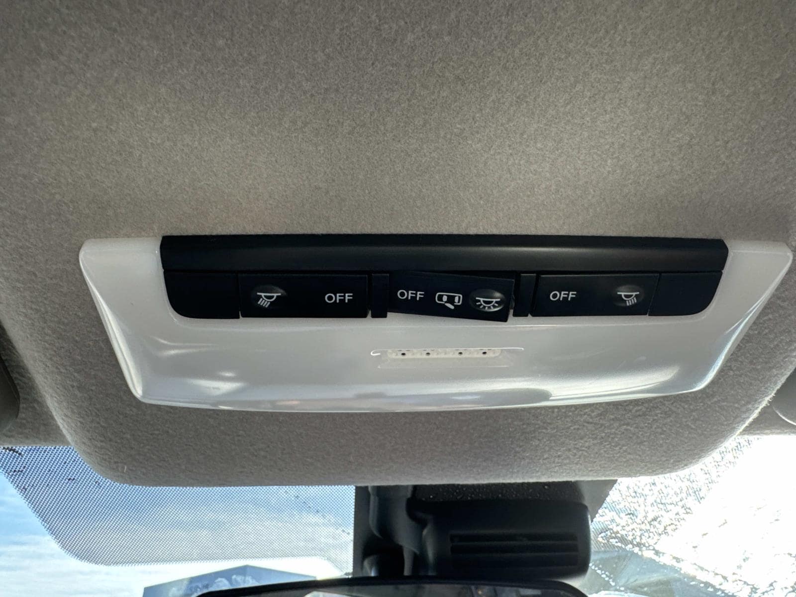 2024 Nissan Versa Sedan SV - Photo 35