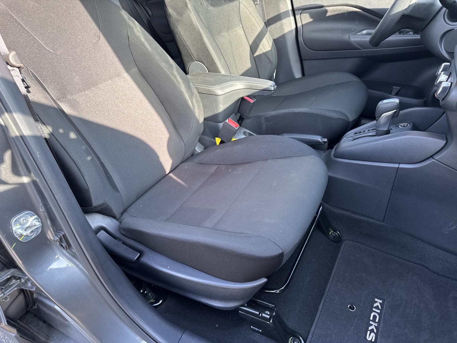 2025 Nissan KICKS PLAY Base - Photo 25