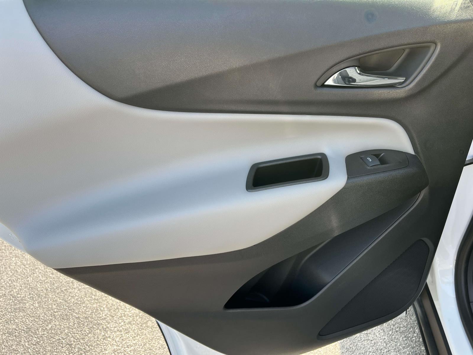 2023 Chevrolet Equinox LS - Photo 18