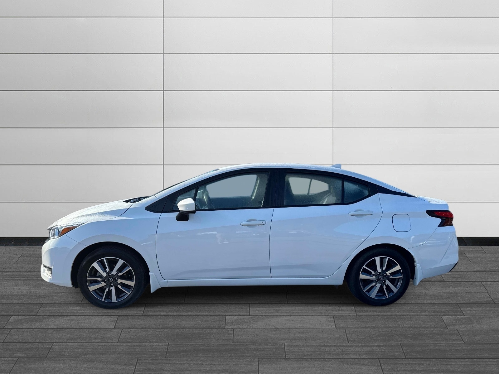 2024 Nissan Versa Sedan SV - Photo 6