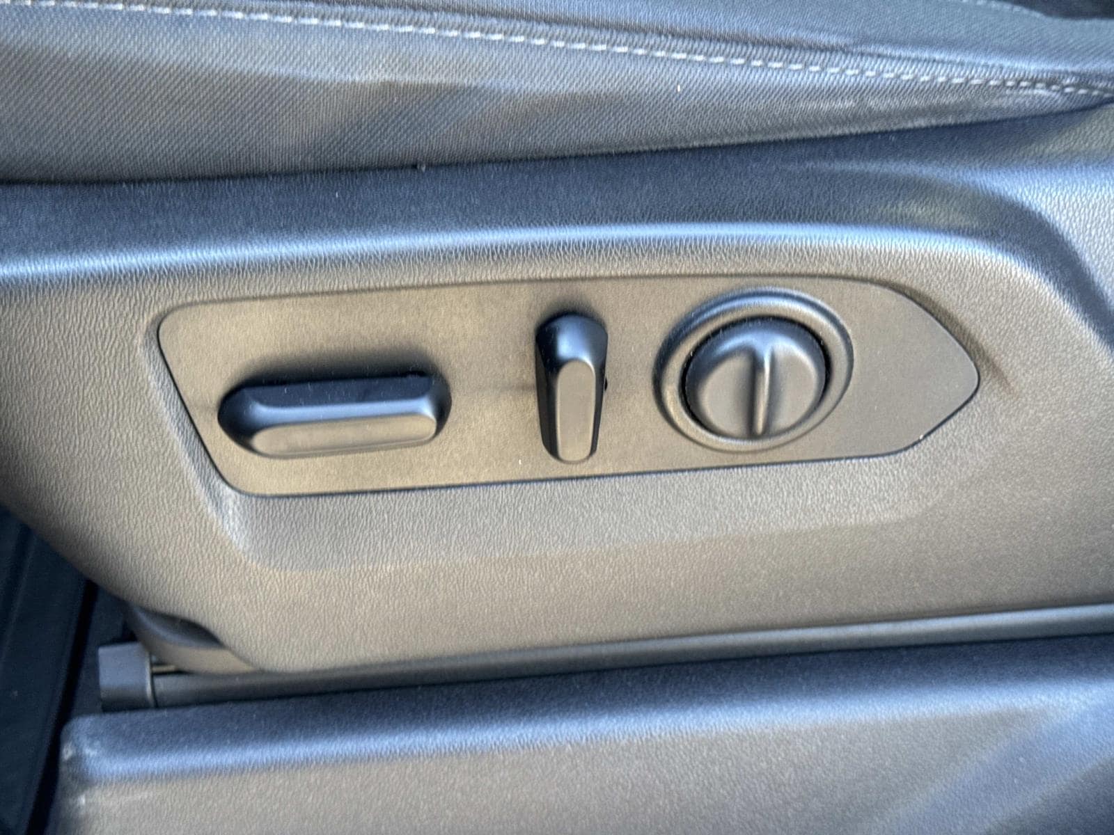 2019 Chevrolet Silverado 1500 RST - Photo 29