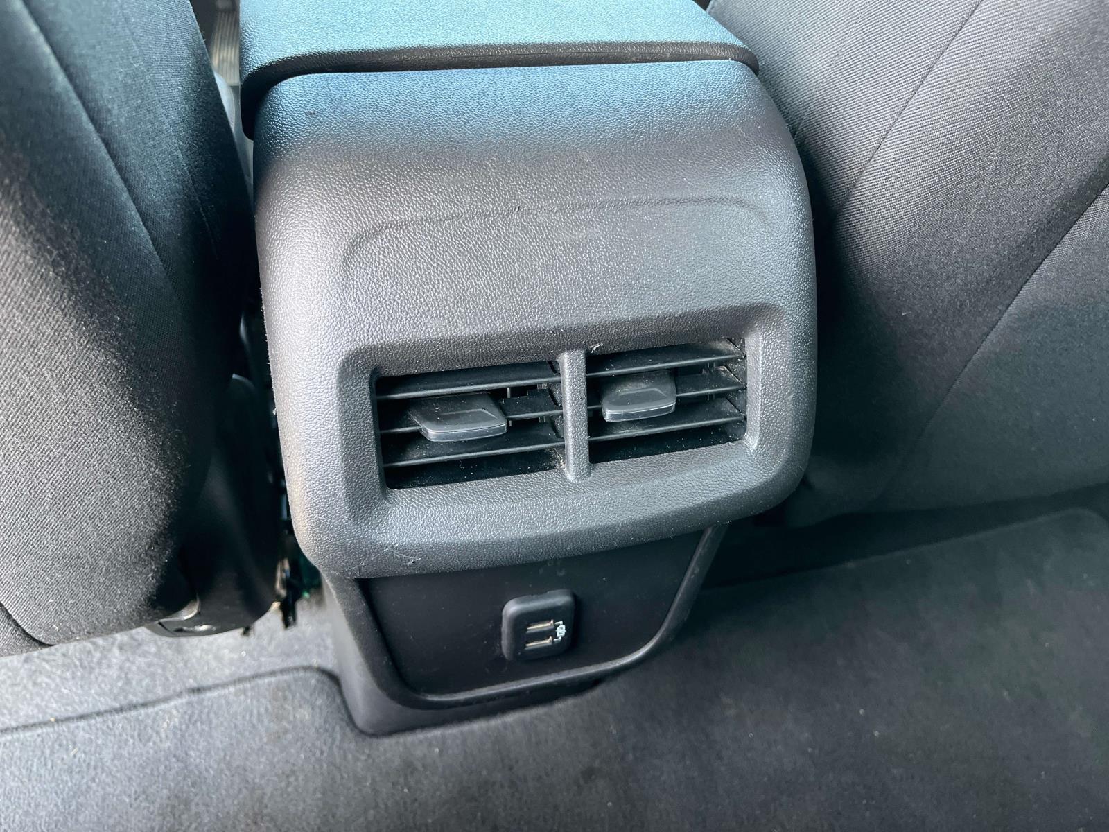 2022 Chevrolet Equinox LT - Photo 17