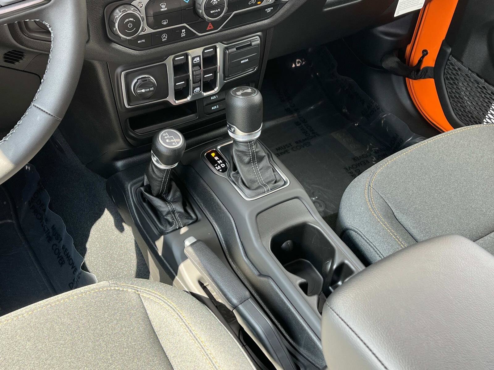 2025 Jeep Wrangler 4-Door Sport S - Photo 14