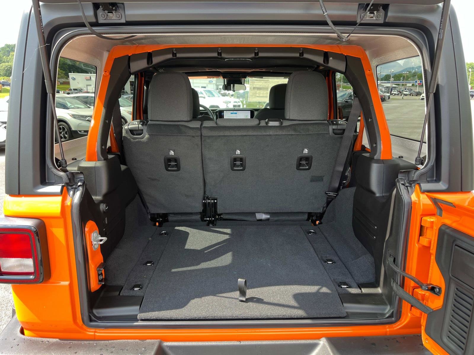 2025 Jeep Wrangler 4-Door Sport S - Photo 19