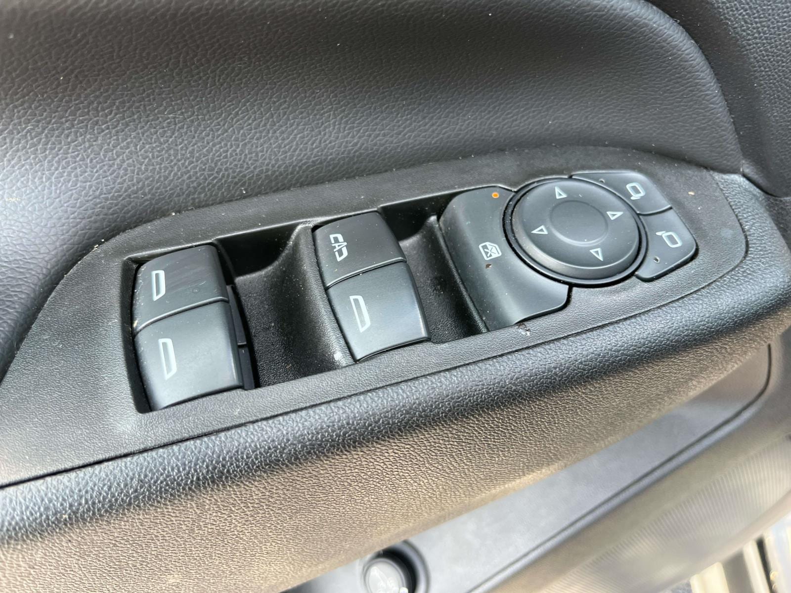 2022 Chevrolet Equinox LT - Photo 28