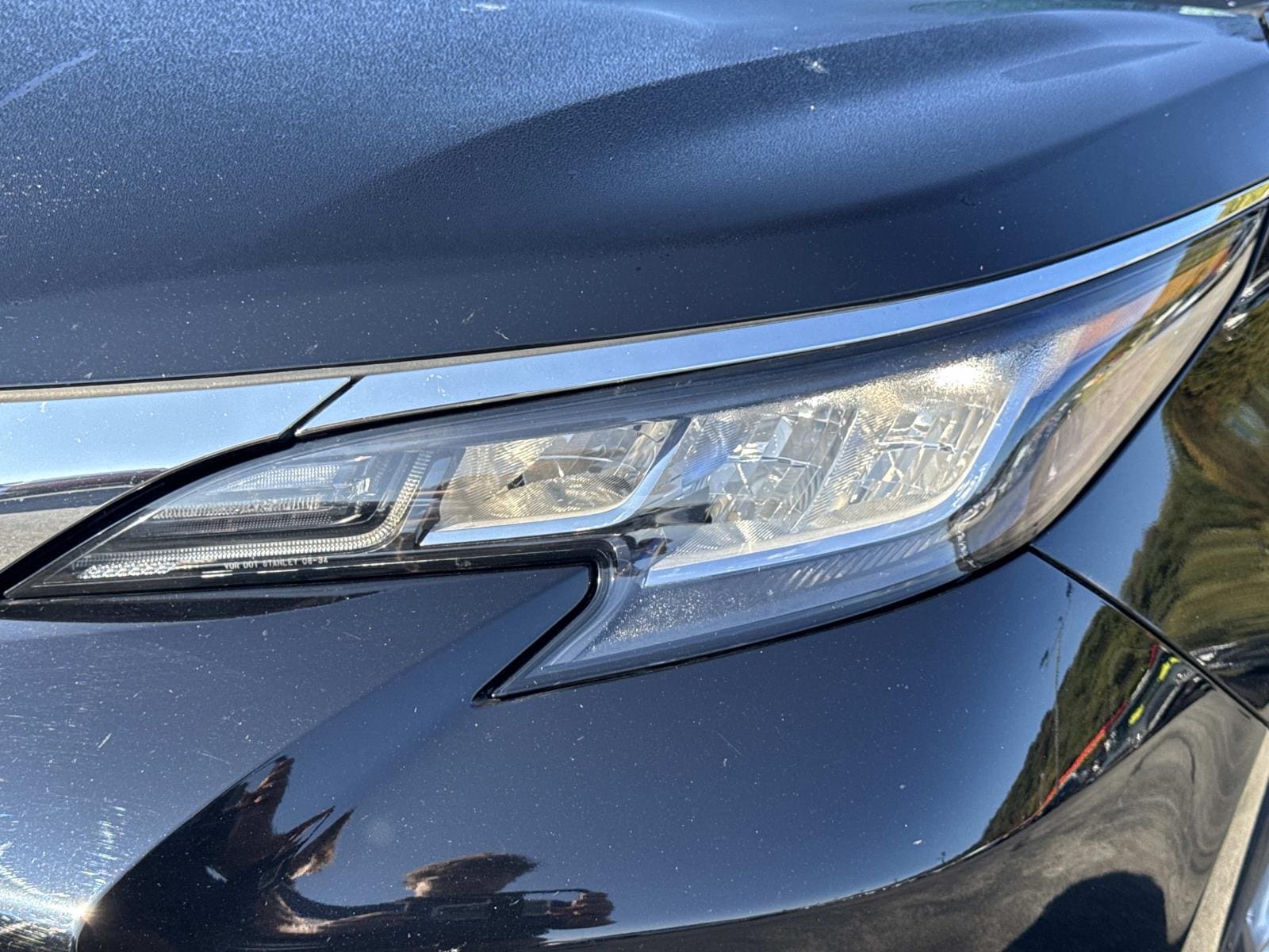 2021 Toyota Sienna LE - Photo 9