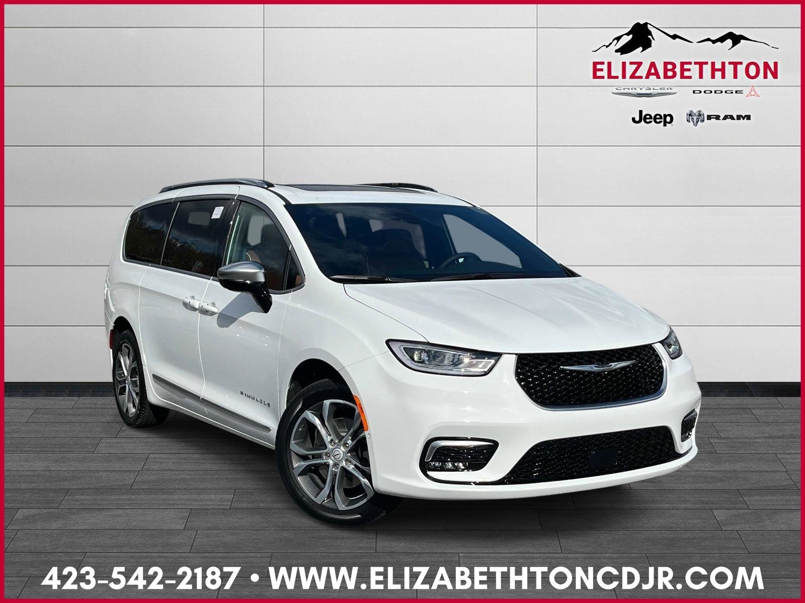 2026 Chrysler Pacifica Pinnacle AWD's photo