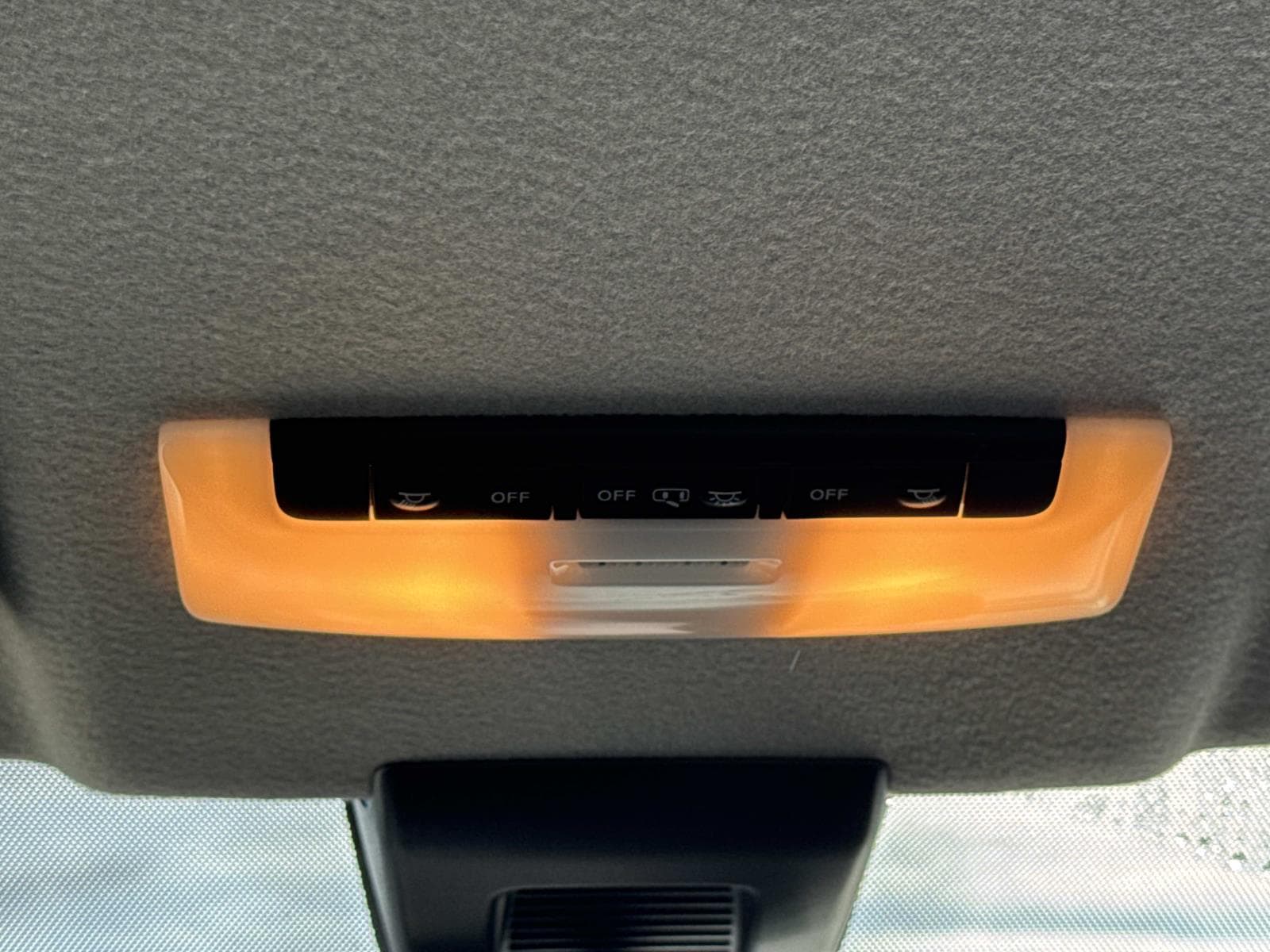 2025 Nissan KICKS PLAY Base - Photo 17