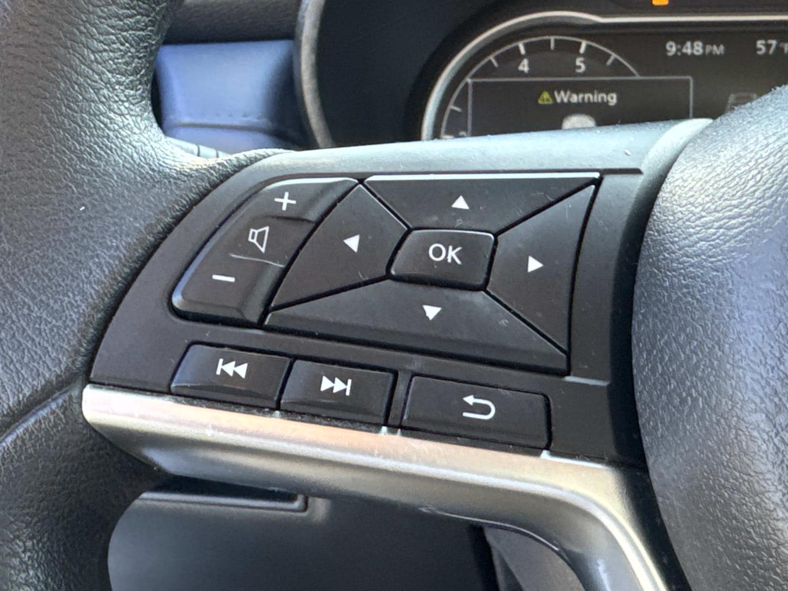 2024 Nissan Versa Sedan SV - Photo 29