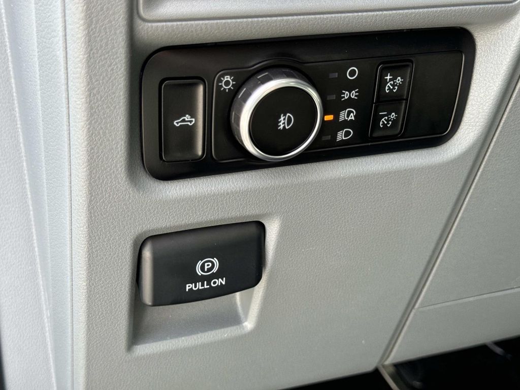 2023 Ford F-150 XL - Photo 30