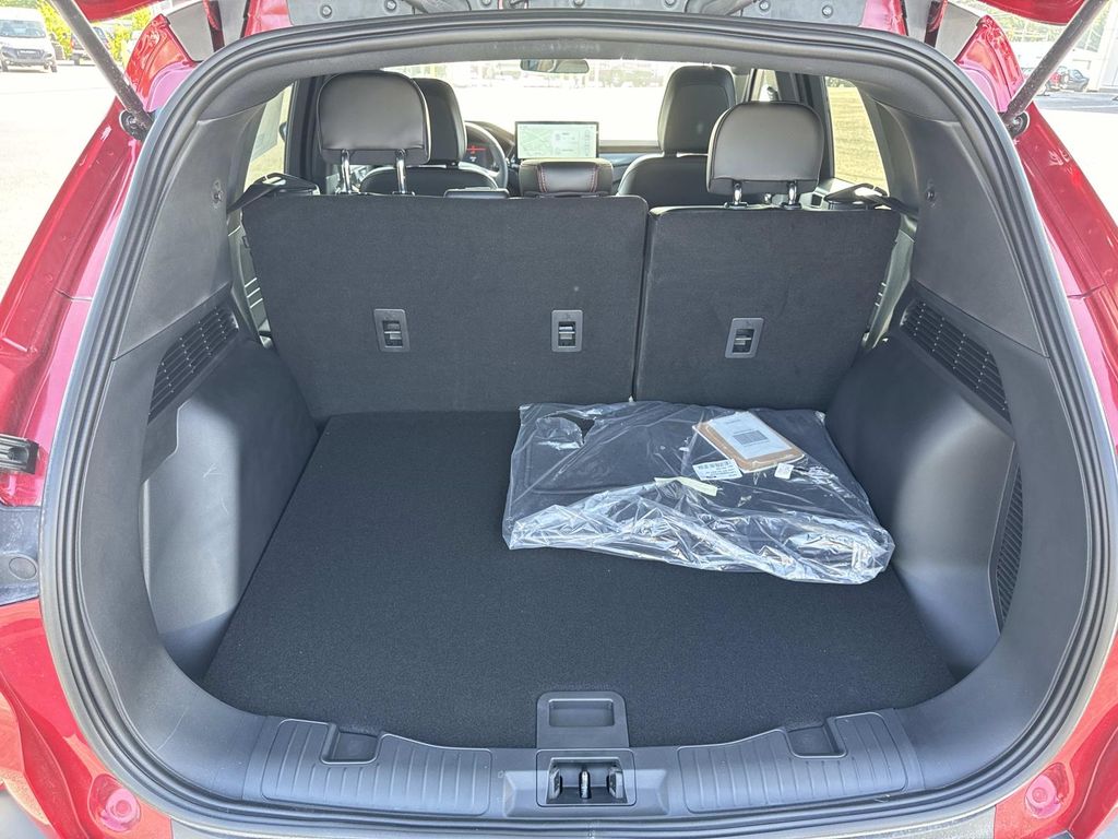 2026 Ford Escape ST-Line - Photo 12