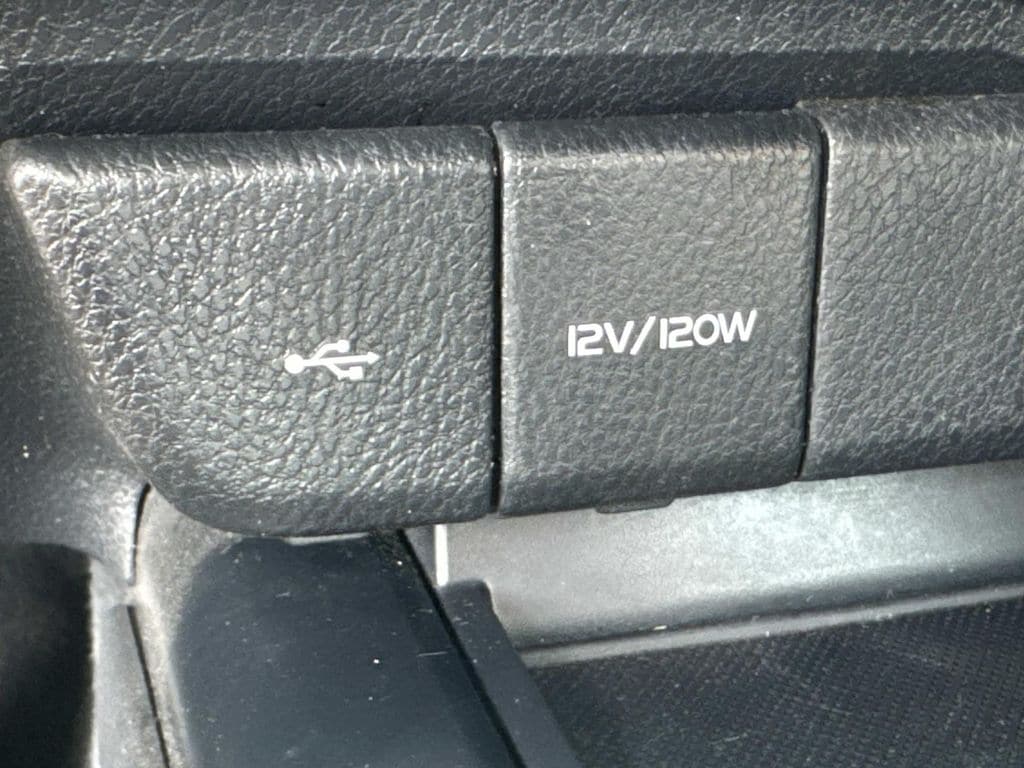 2020 Toyota Camry SE - Photo 33
