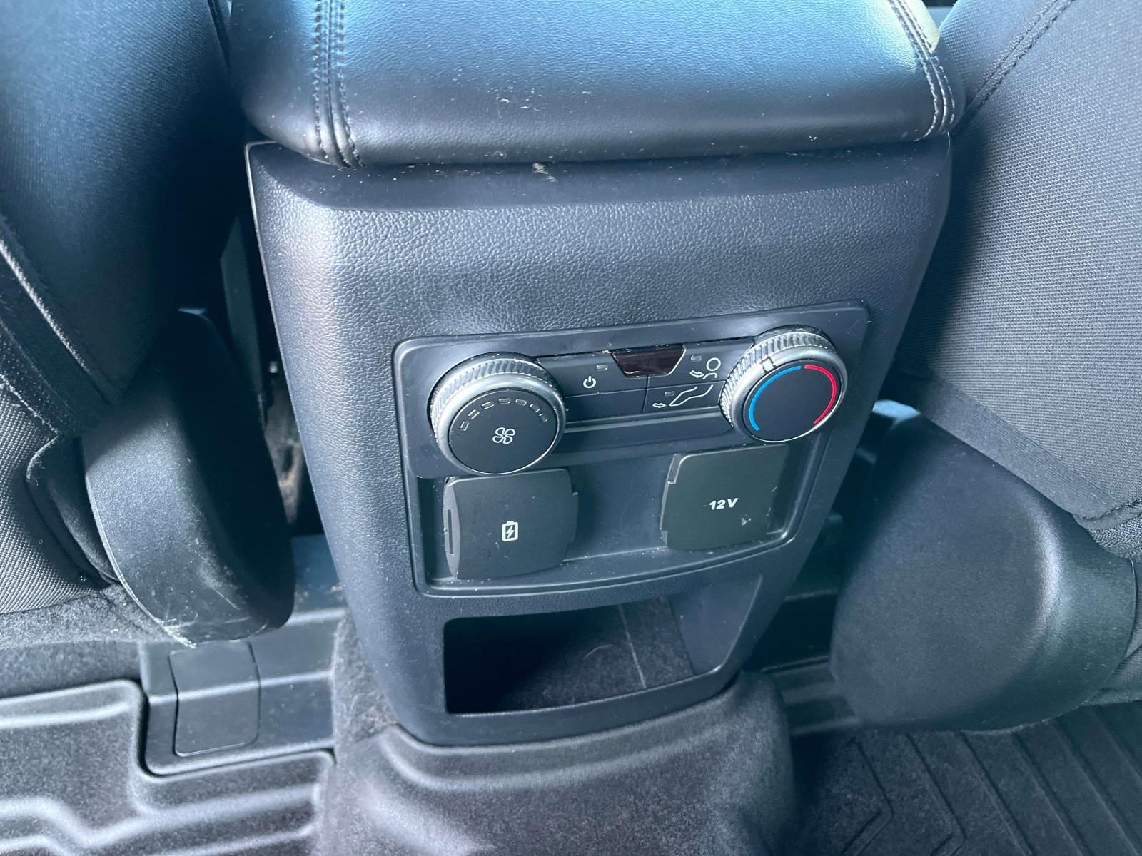 2021 Ford Explorer XLT - Photo 16