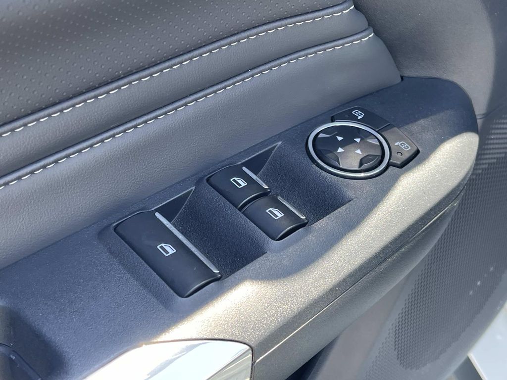 2024 Ford Mustang EcoBoost Premium - Photo 21