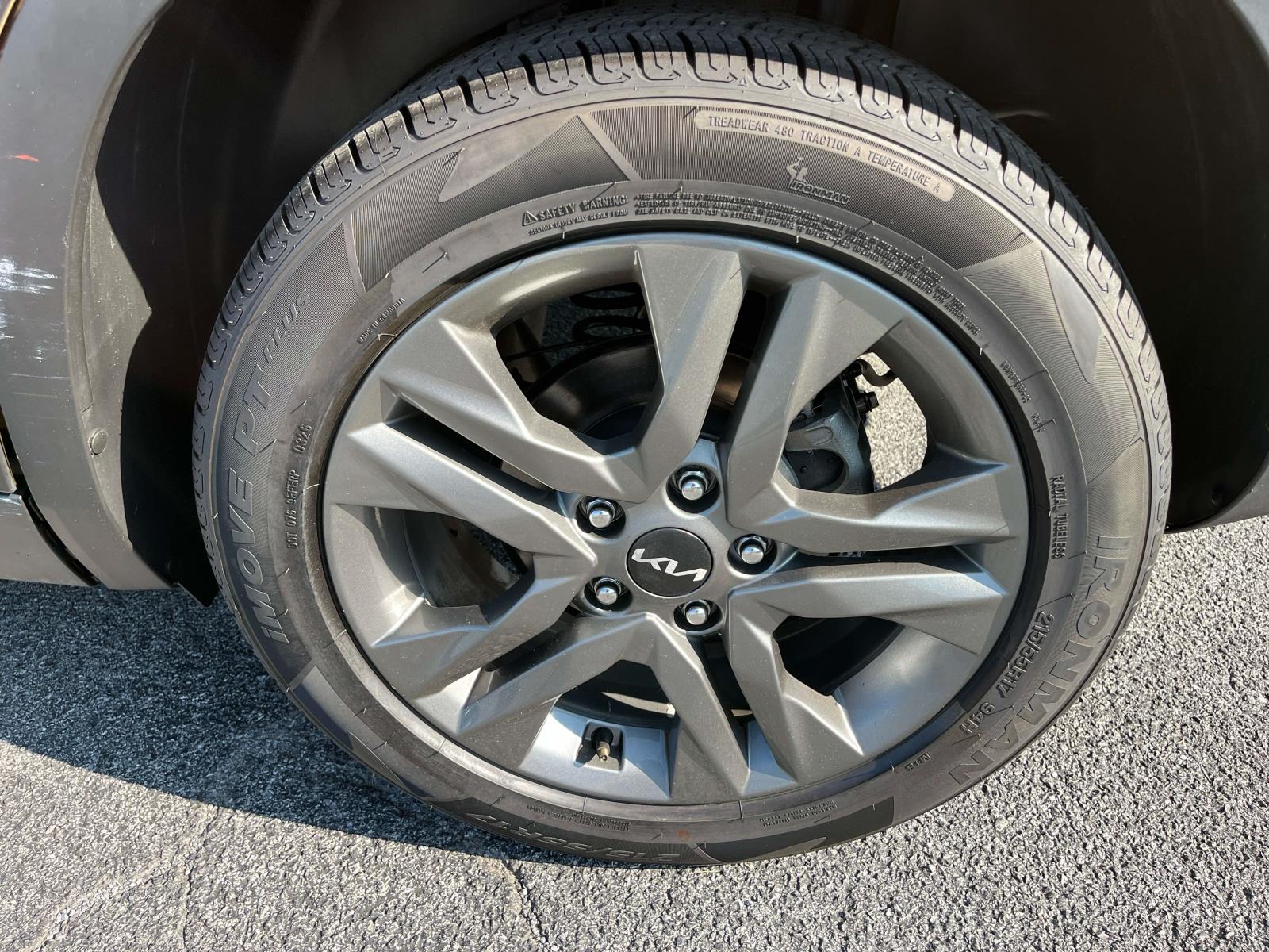 2023 Kia Seltos S - Photo 11