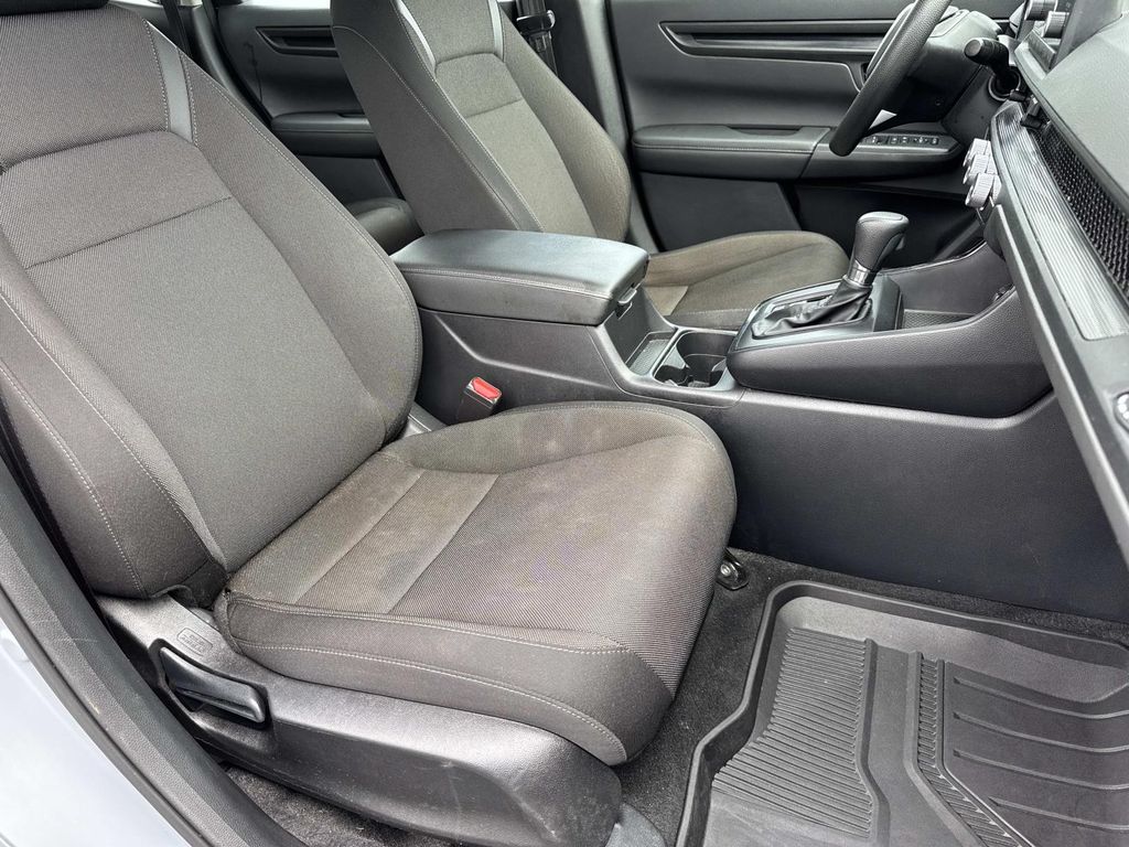 2024 Honda CR-V LX - Photo 24