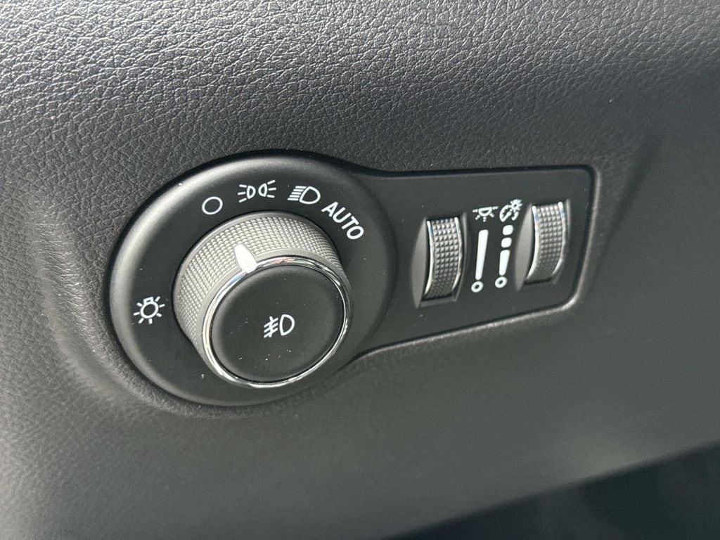 2024 Jeep Compass Limited - Photo 32