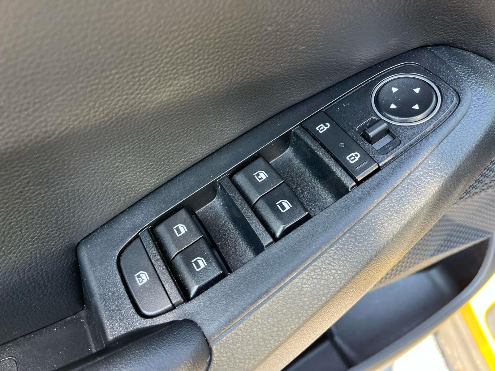 2023 Kia Seltos S - Photo 25