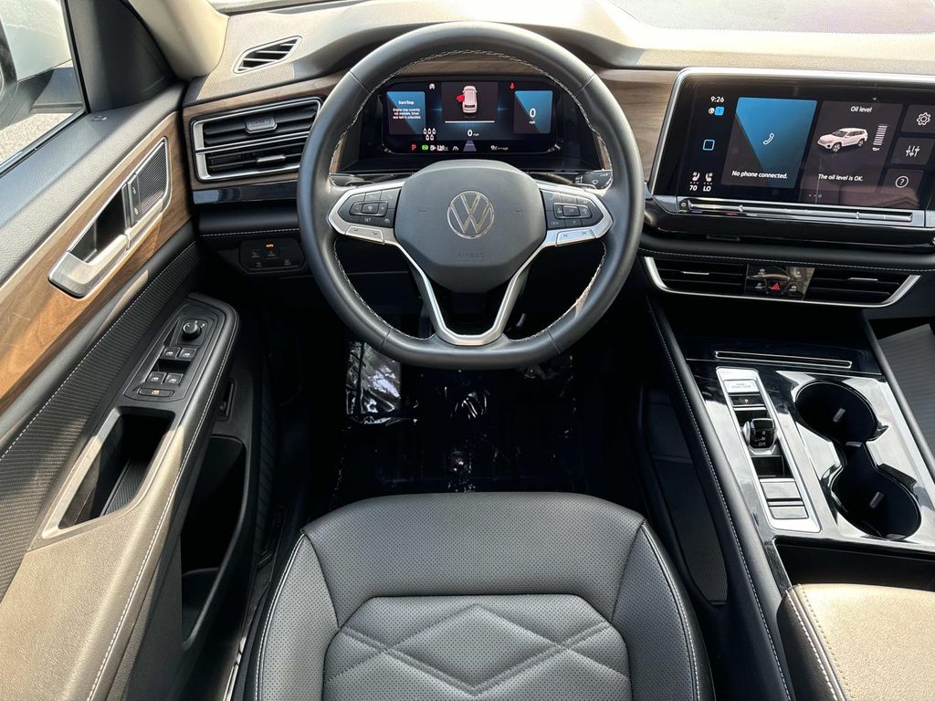 2025 Volkswagen Atlas SE w/Tech - Photo 14