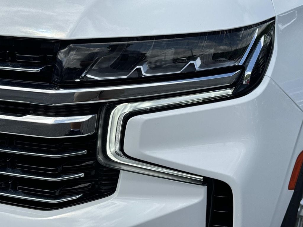 2024 Chevrolet Suburban LT - Photo 9