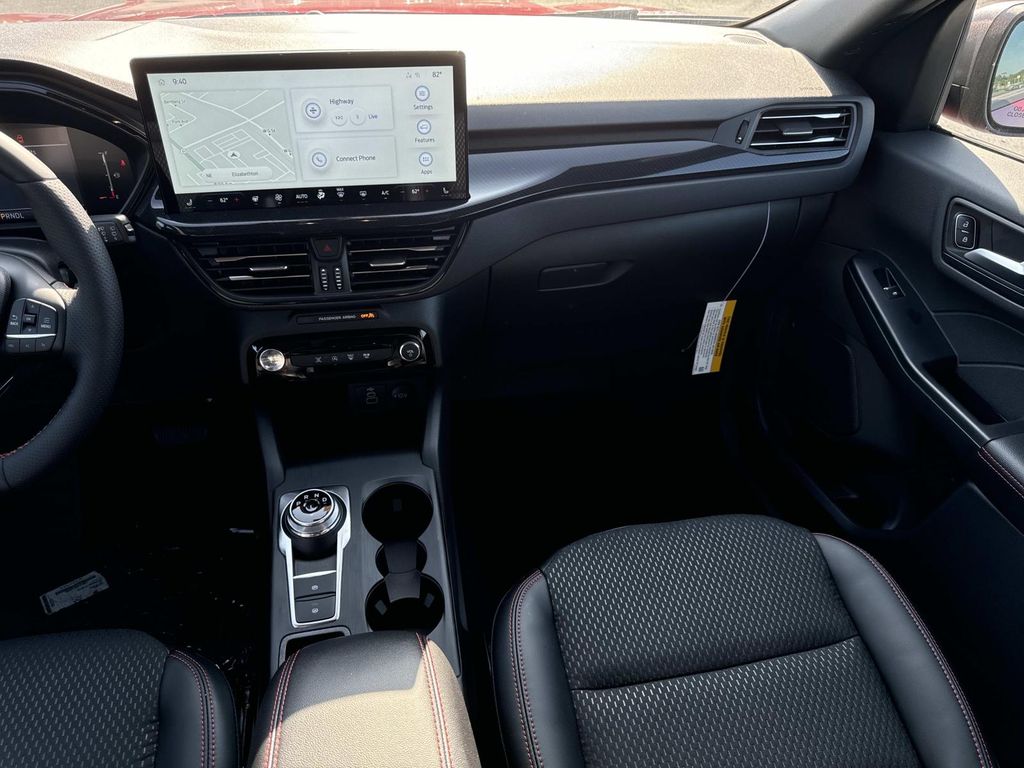 2026 Ford Escape ST-Line - Photo 14